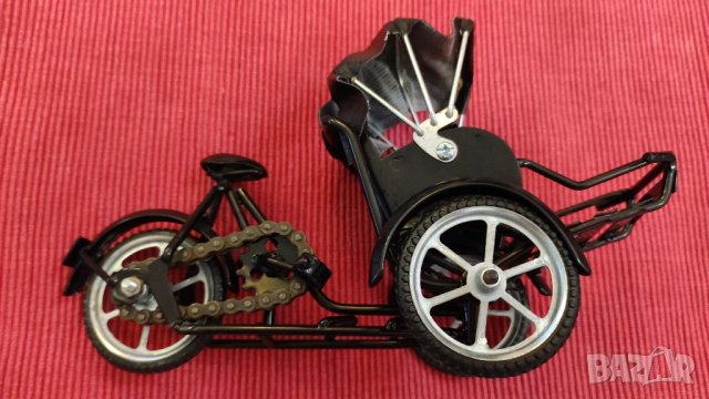 Макет на виетнамска рикша. 