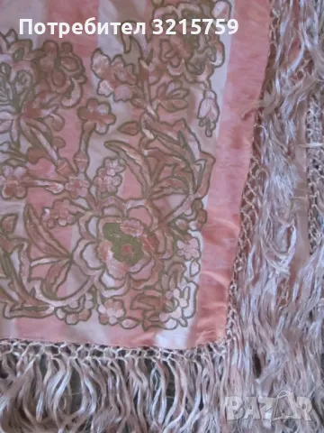 Копринена покривка , бродерия сърма и копринени конци, снимка 11 - Покривки за маси - 50303663