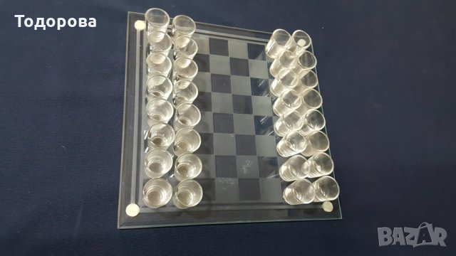 Стъклен шах-Игра за пиене.Фигурите на шаха са чашки., снимка 4 - Антикварни и старинни предмети - 29160978