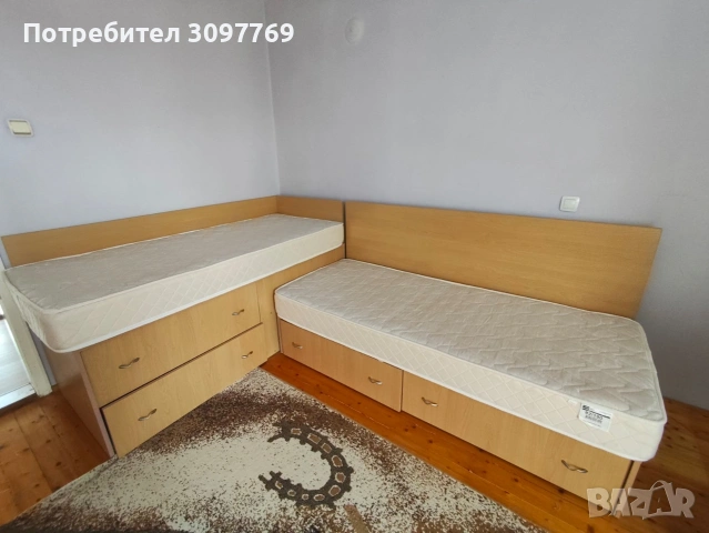 Продавам ъглови легла.