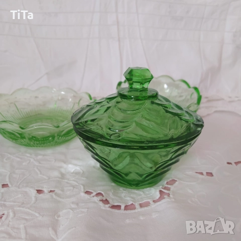 Ретро Захарница от Зелено Стъкло