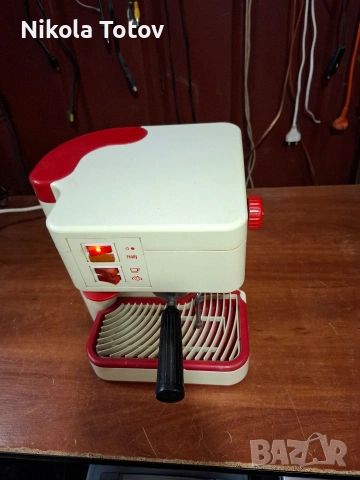 Продава се малка кафемашина Saeco , снимка 4 - Кафемашини - 54033869