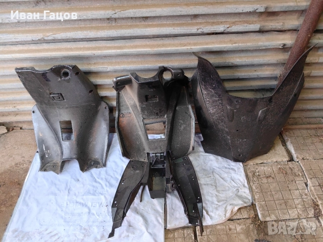 Части от Aprilia SR, Piaggio и aerox., снимка 9 - Части - 51788899