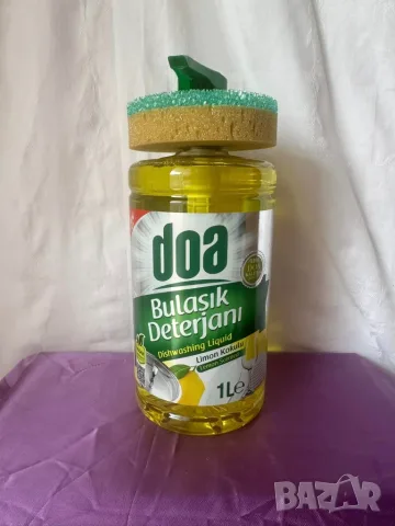 Doa препарат за миене на съдове с помпа и гъба с аромат на лимон 1000 мл.