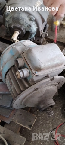 Трифазни двигатели , снимка 3 - Електродвигатели - 54057238