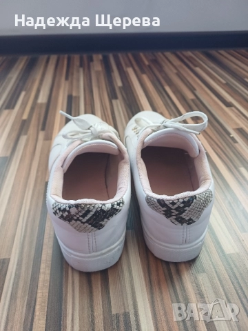 Спортни обувки, снимка 3 - Дамски ежедневни обувки - 51775736