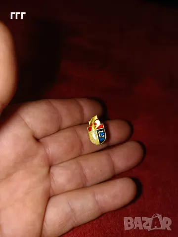 Стара значка Левски Спартак, снимка 2 - Други ценни предмети - 47272270