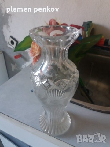 Продавам кристална ваза
