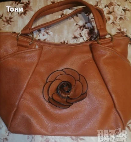 Нова Кожена Дамска Чанта с Цвете , снимка 4 - Чанти - 50691166