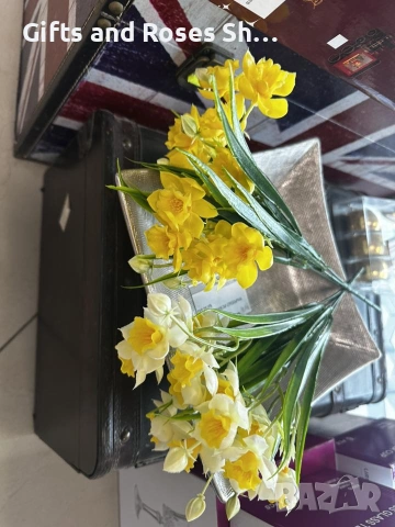 Букетче от силиконови нарциси, снимка 2 - Изкуствени цветя - 53159829