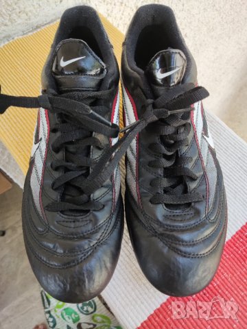 футболни обувки NIKE, снимка 2 - Спортни обувки - 44488438