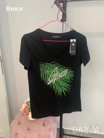 Тениска Guess нова с етикет размер XS, подходяща и за S, снимка 2 - Тениски - 50593711