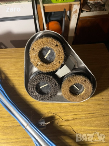 Електрическа паркетолъскачка с три четки