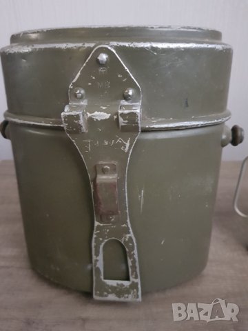 Швейцарско военно канче с манерка и чаша, снимка 3 - Антикварни и старинни предмети - 34873677