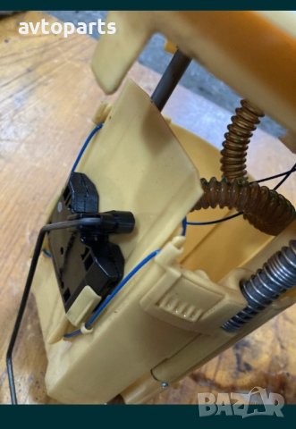 Citroen c4 picasso 2009година 1.6hdi 109кс Помпа в резервоар, снимка 2 - Части - 40490853