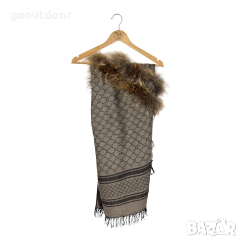 Gucci Fox Fur Wool Silk Scarf stole poncho GG monogram 124x130, снимка 3 - Шалове - 53332890