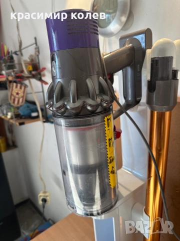 акумулаторна прахосмукачка "DYSON V10", снимка 2 - Прахосмукачки - 52915367
