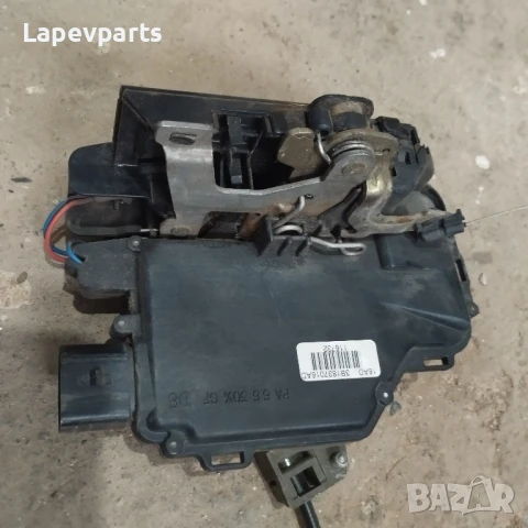 предна дясна брава Seat Toledo Leon Golf 4 Bora Сеат Толедо Леон Голф 4 Бора, снимка 2 - Части - 51054484