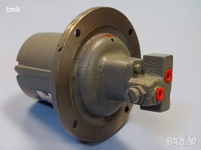 Емулсионна помпа MEZ Brno 3CZA05X 220/380V emulsion pump, снимка 4 - Резервни части за машини - 42889394