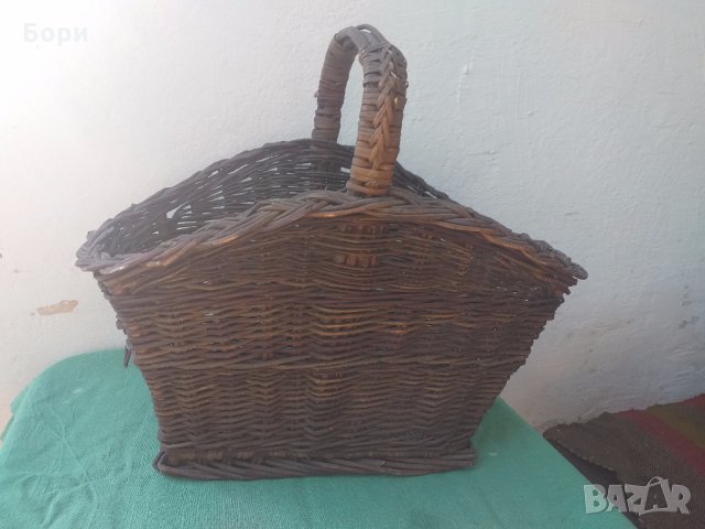Голяма плетена кошница