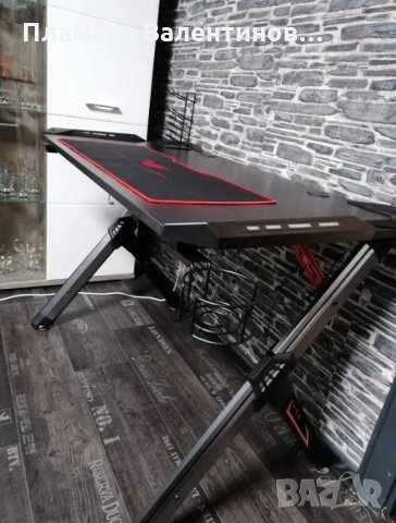 ERK-EDK-R1S Геймърско бюро / Геймърска маса, снимка 2 - Бюра - 31062411