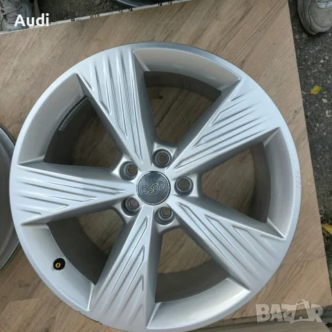 Оригинални Ауди Джанти 19 Q4 e-tron, снимка 3 - Гуми и джанти - 56523562