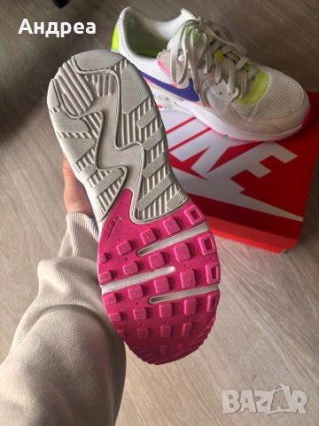 Оригинални маратонки Nike, снимка 3 - Маратонки - 53044423