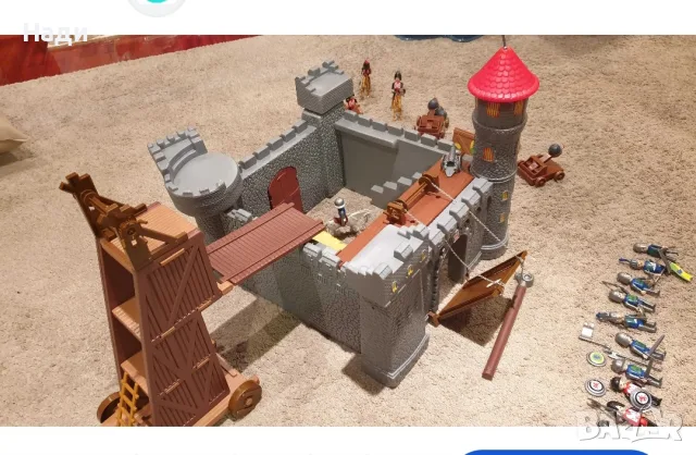 Игра-замък с войничета, снимка 2 - Играчки за стая - 55613156