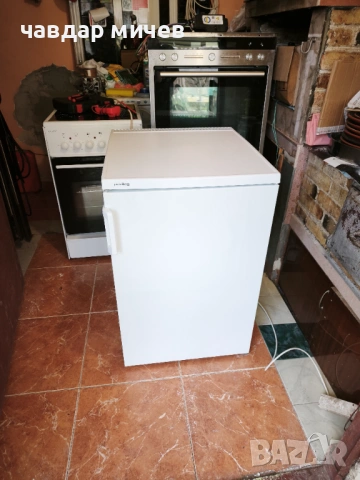 Малък хладилник с камера Privileg 