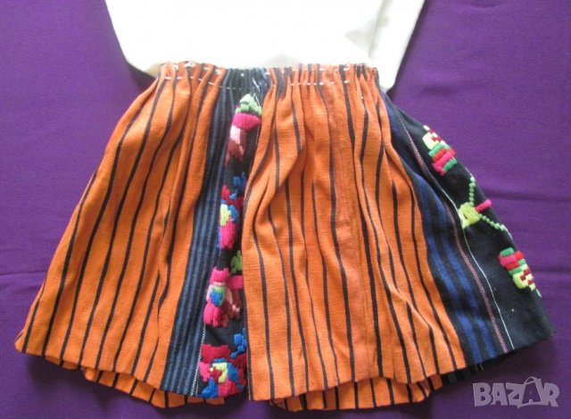 19 век Фолк Арт Детски Костюм ръчна бродерия, снимка 2 - Антикварни и старинни предмети - 35196381