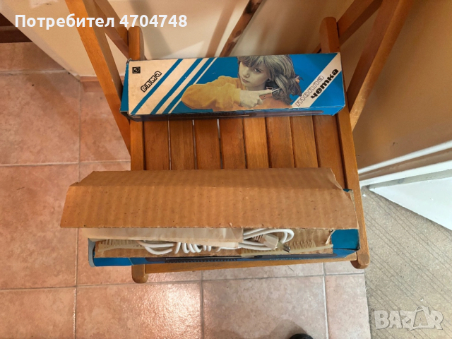 Ретро електрическа четка за коса