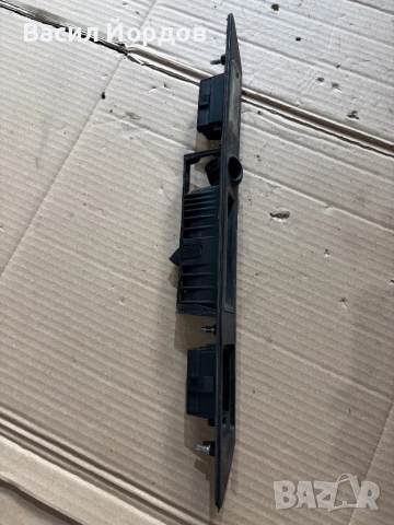 Лайсна Багажник Ауди А6 / дръжка Багажник Ауди А6 / Плафони/ 8EO 827 574 C 3FZ