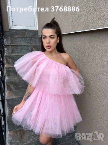 Красива рокля с тюл