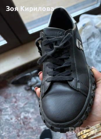 Оригинални спортни обувки , снимка 4 - Дамски ежедневни обувки - 51267228