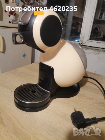 Кафемашина Dolche Gusto , снимка 2 - Кафемашини - 52459063