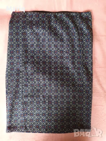 Официална всекидневна пола на Страдивариус М размер 10 лв , снимка 3 - Поли - 48827790