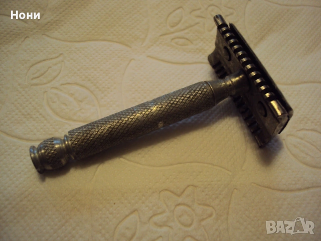 Стара самобръсначка от 1973 година плюс ножчета за бръснене, снимка 6 - Антикварни и старинни предмети - 53947644