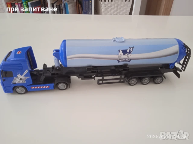 Голям камион цистерна Dickie 1/43, 39 см., снимка 4 - Коли, камиони, мотори, писти - 50756038