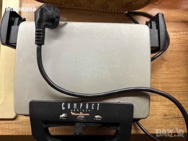 Продавам тефлонов парти контакт грил скара тост сандвич на Moulinex, снимка 3 - Скари - 48397031