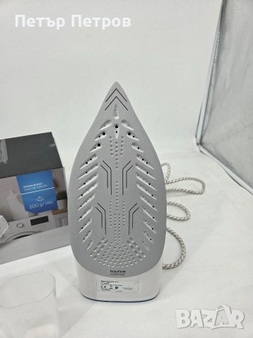 Чисто нова парна ютия Парна ютия Taurus Bali 3200вата, снимка 2 - Ютии - 53276517