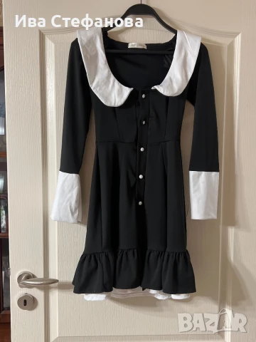 Нова луксозна класическа изчистена черна къса рокля бяла яка офис стил . Размер S ще стане и за Хс р, снимка 3 - Рокли - 50671656