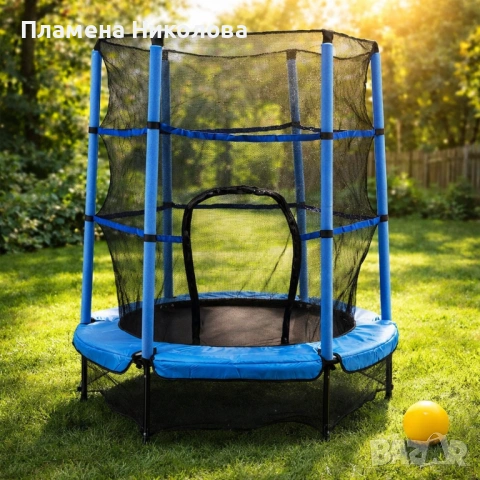 Мини батут с мрежа за безопасност – Компактен и забавен избор за деца