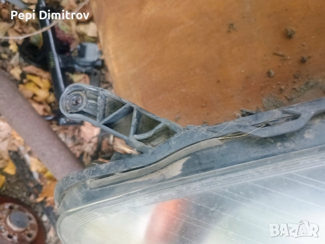 Десен фар Opel Zafira B , снимка 4 - Части - 51683743