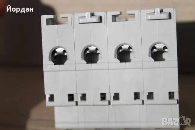 Автоматичен предпазител ''C40 Schneider'', снимка 10 - Друга електроника - 49169276