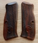 Орехови чирени за пистолет CZ 75/85 BD Police, снимка 1