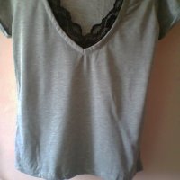 Дамска тениска, снимка 1 - Блузи с дълъг ръкав и пуловери - 39269211