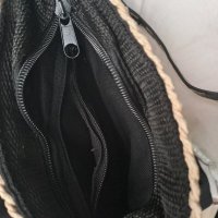 Нова малка бохо чанта с плетка и топчета черно и бежово екрю , снимка 3 - Чанти - 40539014