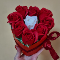Ароматни сапунени рози в кутия, снимка 3 - Подаръци за жени - 44589588