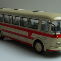 Skoda 706 RTO междуградски автобус - мащаб 1:72 на DeAgostini моделът е нов в блистер, снимка 3 - Колекции - 38743511