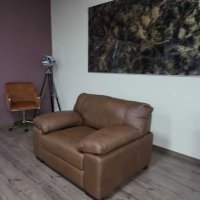 Голям кафяв кожен фотьойл, снимка 10 - Дивани и мека мебел - 44438973